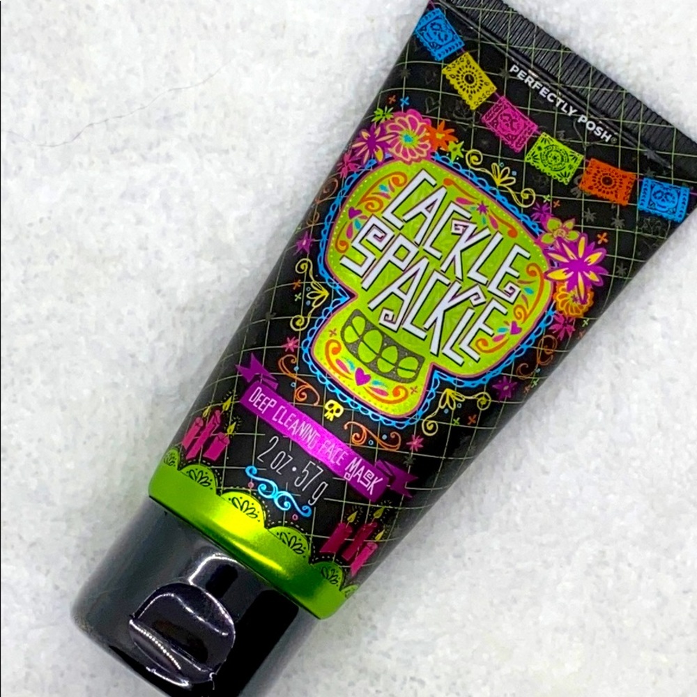 Cackle spackle face mask
